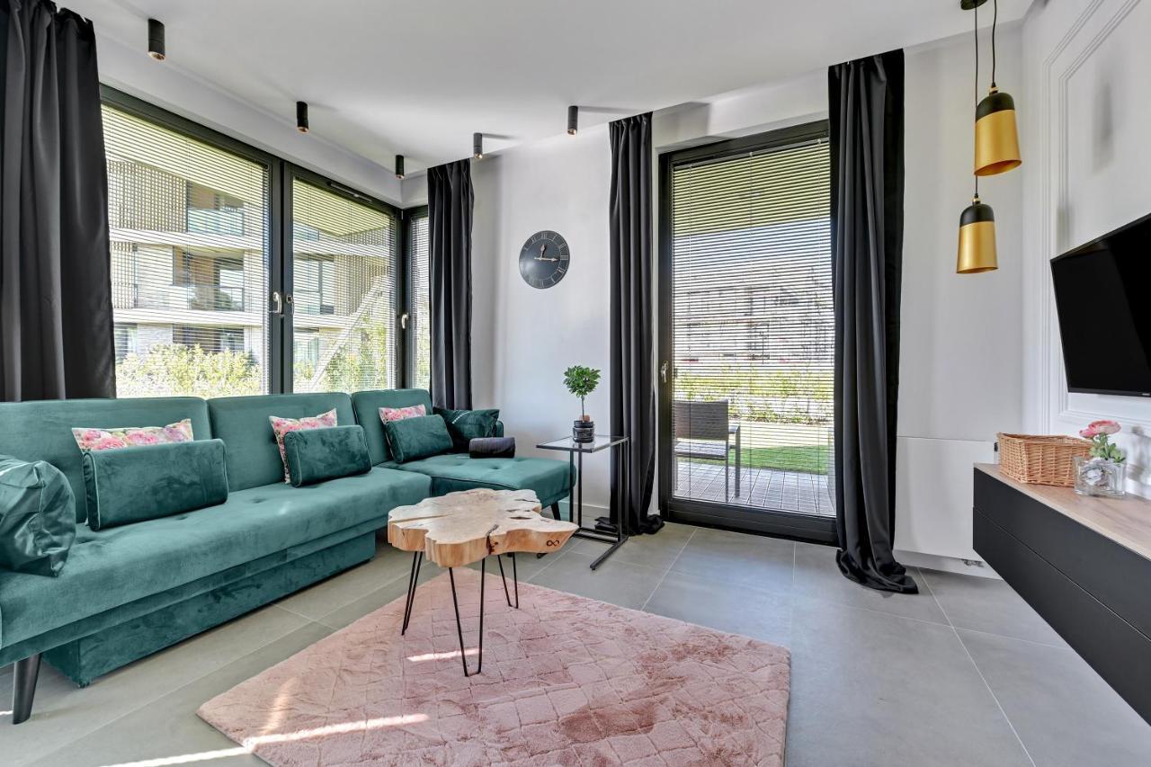 Botanica Premium Apartments กดัญสก์ ภายนอก รูปภาพ
